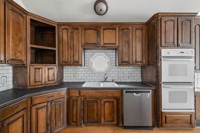 8816 The Briers Court, Granbury, TX 76049 - Photo 6