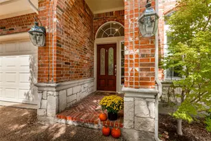 1740 Glenlivet Dr, Dallas, TX 75218 - Photo 2