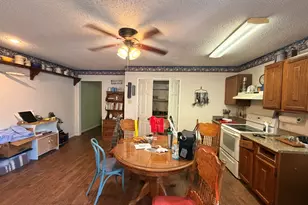 2804 Maplewood St, Granbury, TX 76048 - Photo 14