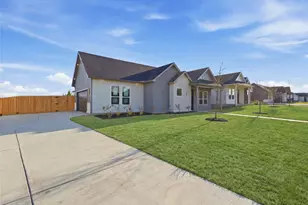 1206 Gannon Ln, DeSoto, TX 75115 - Photo 2
