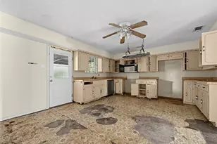 1611 Shepherd Ln, Dallas, TX 75253 - Photo 10