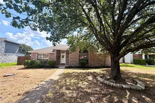 825 Weaver St, Cedar Hill, TX 75104 - Photo 2