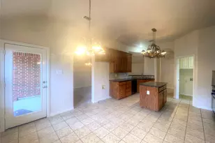 8664 Lariat Cir, Fort Worth, TX 76244 - Photo 10