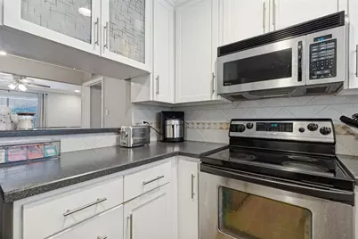 5827 Sandhurst Lane #C, Dallas, TX 75206 - Photo 12