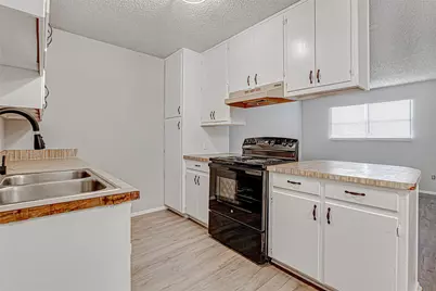 1709 Short Street #C, Cleburne, TX 76033 - Photo 6