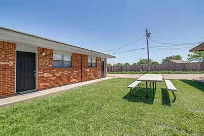 1709 Short Street #C, Cleburne, TX 76033 - Photo 12