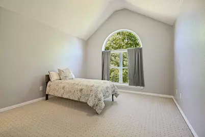 204 E Chapel Downs Drive, Southlake, TX 76092 - Photo 24
