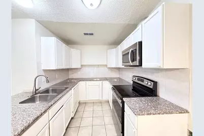 610 Colonial Drive, Garland, TX 75043 - Photo 4