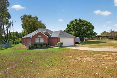 304 Daisy Road, Midlothian, TX 76065 - Photo 2