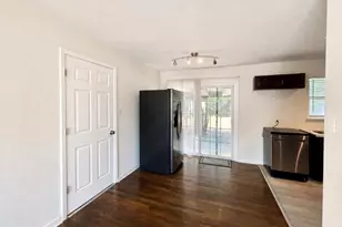 700 Pine St, Hurst, TX 76053 - Photo 8