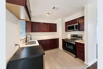700 Pine Street, Hurst, TX 76053 - Photo 10