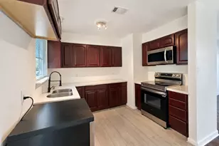 700 Pine St, Hurst, TX 76053 - Photo 10