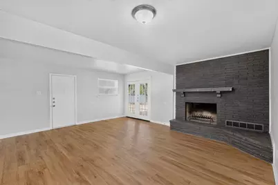 4801 Hollowbrook Road, Fort Worth, TX 76103 - Photo 6
