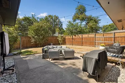 11919 Brookmeadow Lane, Dallas, TX 75218 - Photo 22