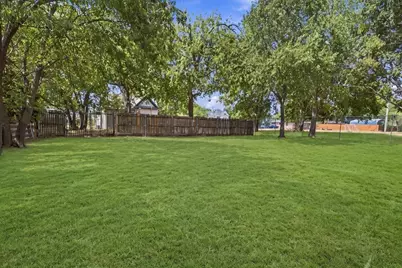 420 N Cleveland Avenue, Sherman, TX 75090 - Photo 6