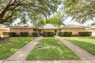 136 Shadybrook Dr, DeSoto, TX 75115 - Photo 1