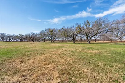 724 Gilliland Road, Springtown, TX 76082 - Photo 2