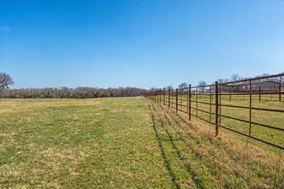 724 Gilliland Road, Springtown, TX 76082 - Photo 10