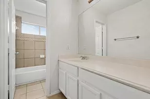 412 Flowering Plum Ln, Fort Worth, TX 76140 - Photo 32