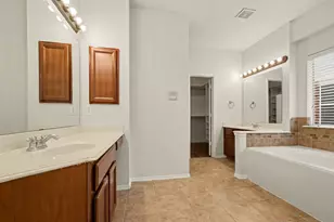 412 Flowering Plum Ln, Fort Worth, TX 76140 - Photo 22