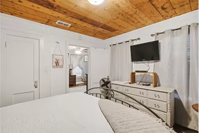 1326 4th Street, Graham, TX 76450 - Photo 10