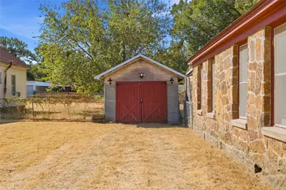 1326 4th Street, Graham, TX 76450 - Photo 4