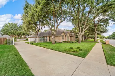 2504 Highland Meadow Drive, Colleyville, TX 76034 - Photo 32