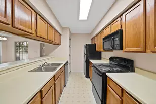 9621 Walnut St, Dallas, TX 75243 - Photo 16
