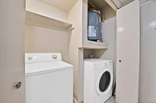 9621 Walnut St, Dallas, TX 75243 - Photo 20