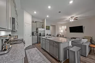 10505 Amarillo Ln, Aubrey, TX 76227 - Photo 14