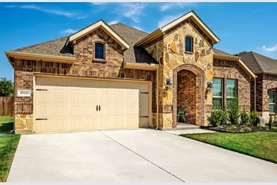10505 Amarillo Lane, Aubrey, TX 76227 - Photo 2