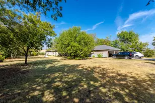 203D Kings Rd, Hackberry, TX 75036 - Photo 14