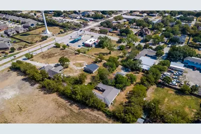 203D Kings Road, Hackberry, TX 75036 - Photo 10