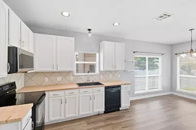 1116 Grey Fox Drive, Savannah, TX 76227 - Photo 10