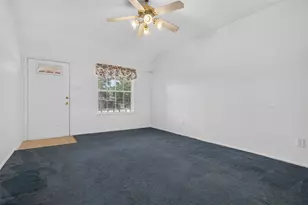 711 Plum St, Joshua, TX 76058 - Photo 10