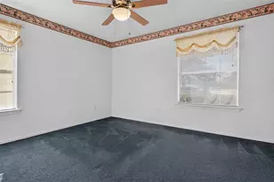711 Plum St, Joshua, TX 76058 - Photo 22