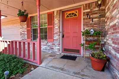 711 Plum Street, Joshua, TX 76058 - Photo 2