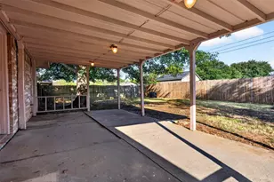 711 Plum St, Joshua, TX 76058 - Photo 32