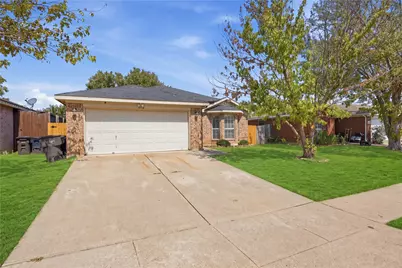 2332 Corral Drive, Fort Worth, TX 76133 - Photo 2
