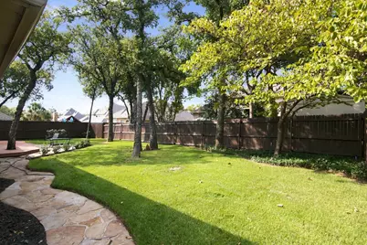 7921 Shady Oaks Drive, North Richland Hills, TX 76182 - Photo 32