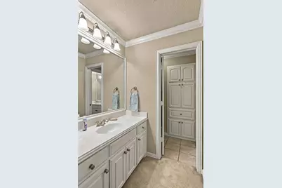 7921 Shady Oaks Drive, North Richland Hills, TX 76182 - Photo 26