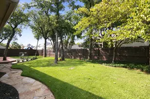 7921 Shady Oaks Dr, North Richland Hills, TX 76182 - Photo 32