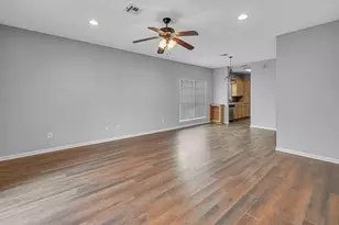 1916 S 15th St, Waco, TX 76706 - Photo 2