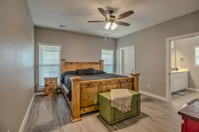 512 Austin Street, Callisburg, TX 76240 - Photo 12