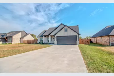 512 Austin Street, Callisburg, TX 76240 - Photo 2