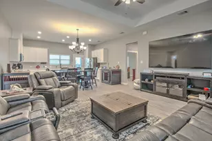 512 Austin St, Callisburg, TX 76240 - Photo 6