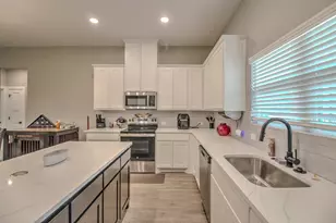 512 Austin St, Callisburg, TX 76240 - Photo 8