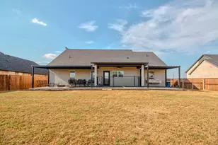512 Austin St, Callisburg, TX 76240 - Photo 22
