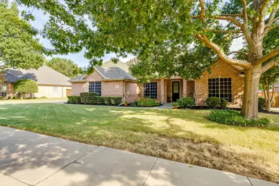427 Shenandoah Drive, Burleson, TX 76028 - Photo 1