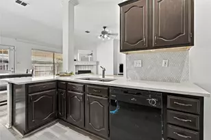 1024 Hiawatha Ct, Saginaw, TX 76131 - Photo 18